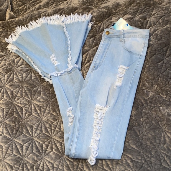 JC JQ Light Blue High Waist Stretchy Flared Bottom Denim Destroyed Jeans NEW - Picture 4 of 15